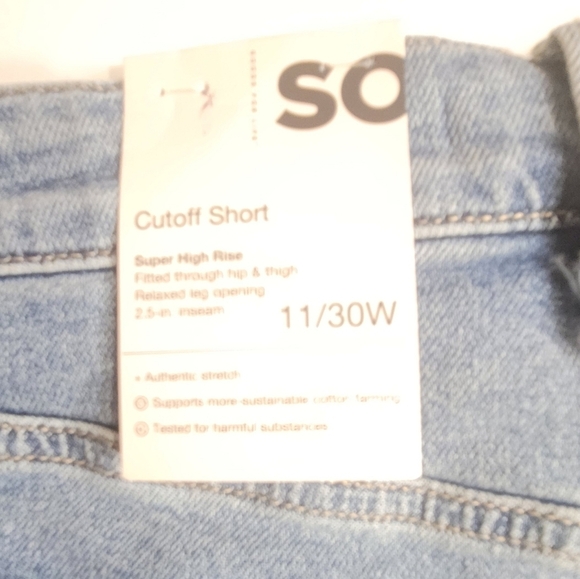 SO (GOOD FOR LIFE), light blue, distressed denim cutoff shorts. SZ 11/30. NWT. - Picture 6 of 7